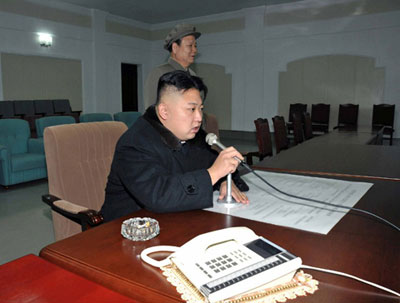 Hình ảnh Kim Jong-un trực tiếp giám sát vụ phóng tên lửa tầm xa đưa vệ tinh vào quỹ đạo hồi tháng 12/2012 do truyền thông quốc gia Triều Tiên công bố| bắc ninh